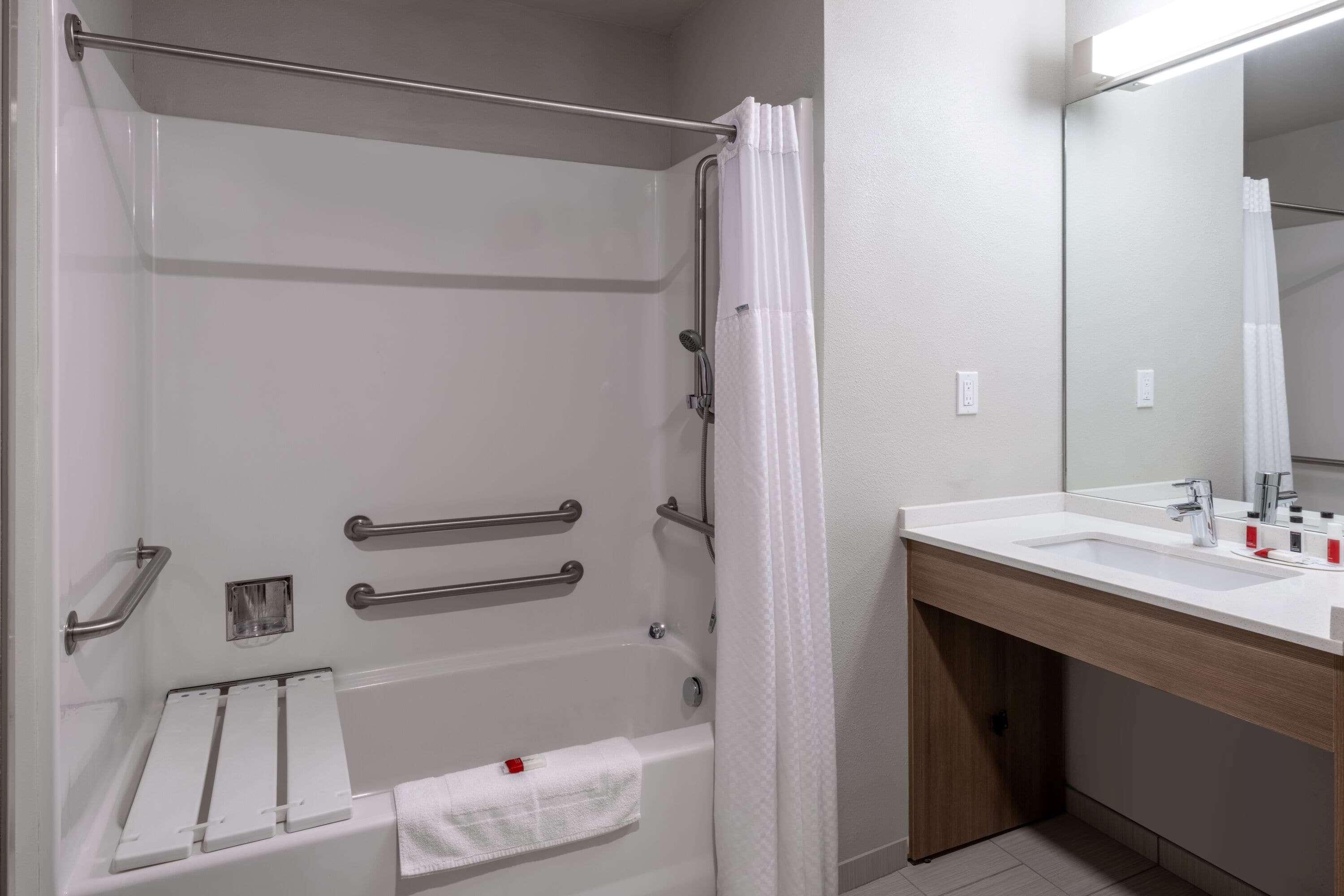 Microtel Inn & Suites By Wyndham Georgetown Lake エクステリア 写真
