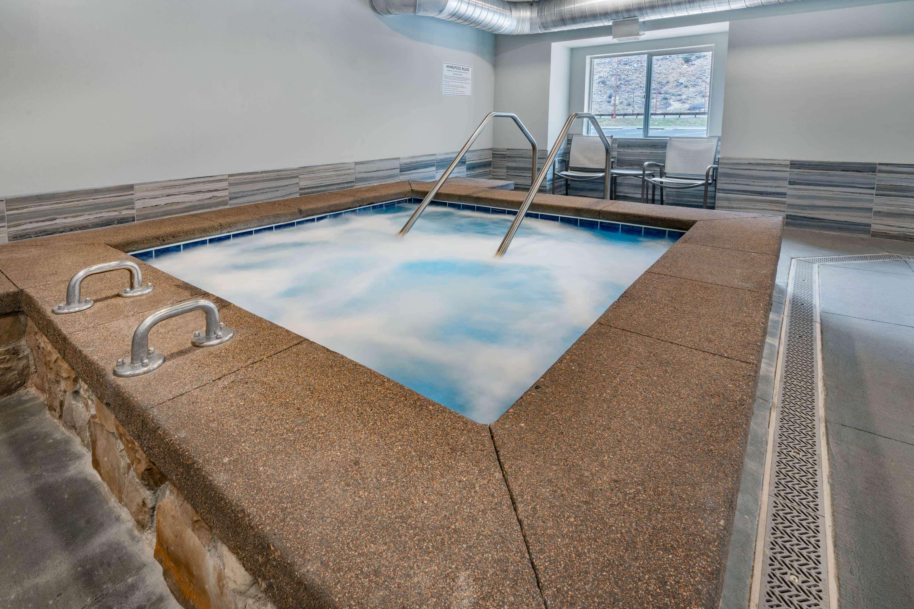 Microtel Inn & Suites By Wyndham Georgetown Lake エクステリア 写真