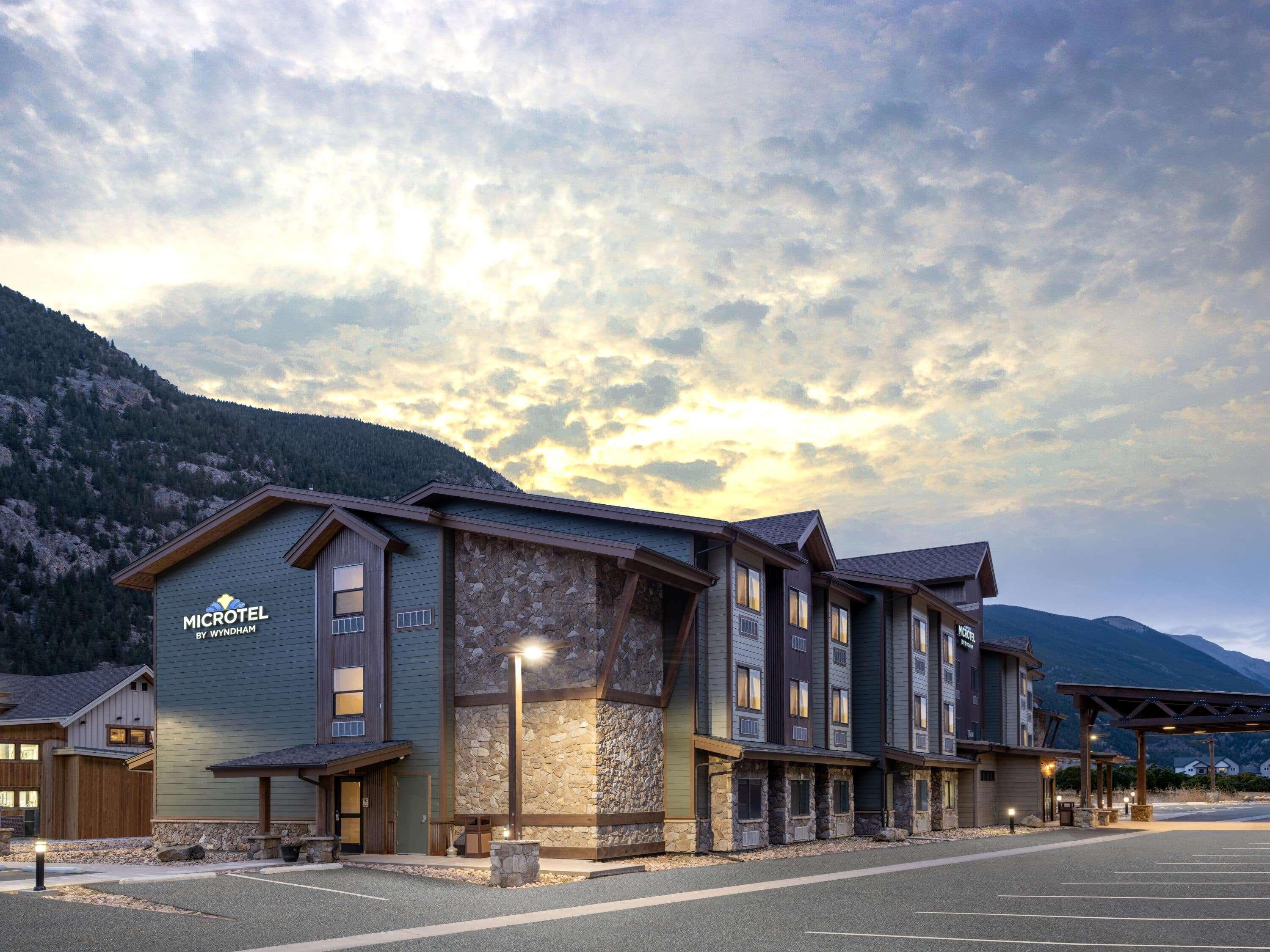 Microtel Inn & Suites By Wyndham Georgetown Lake エクステリア 写真