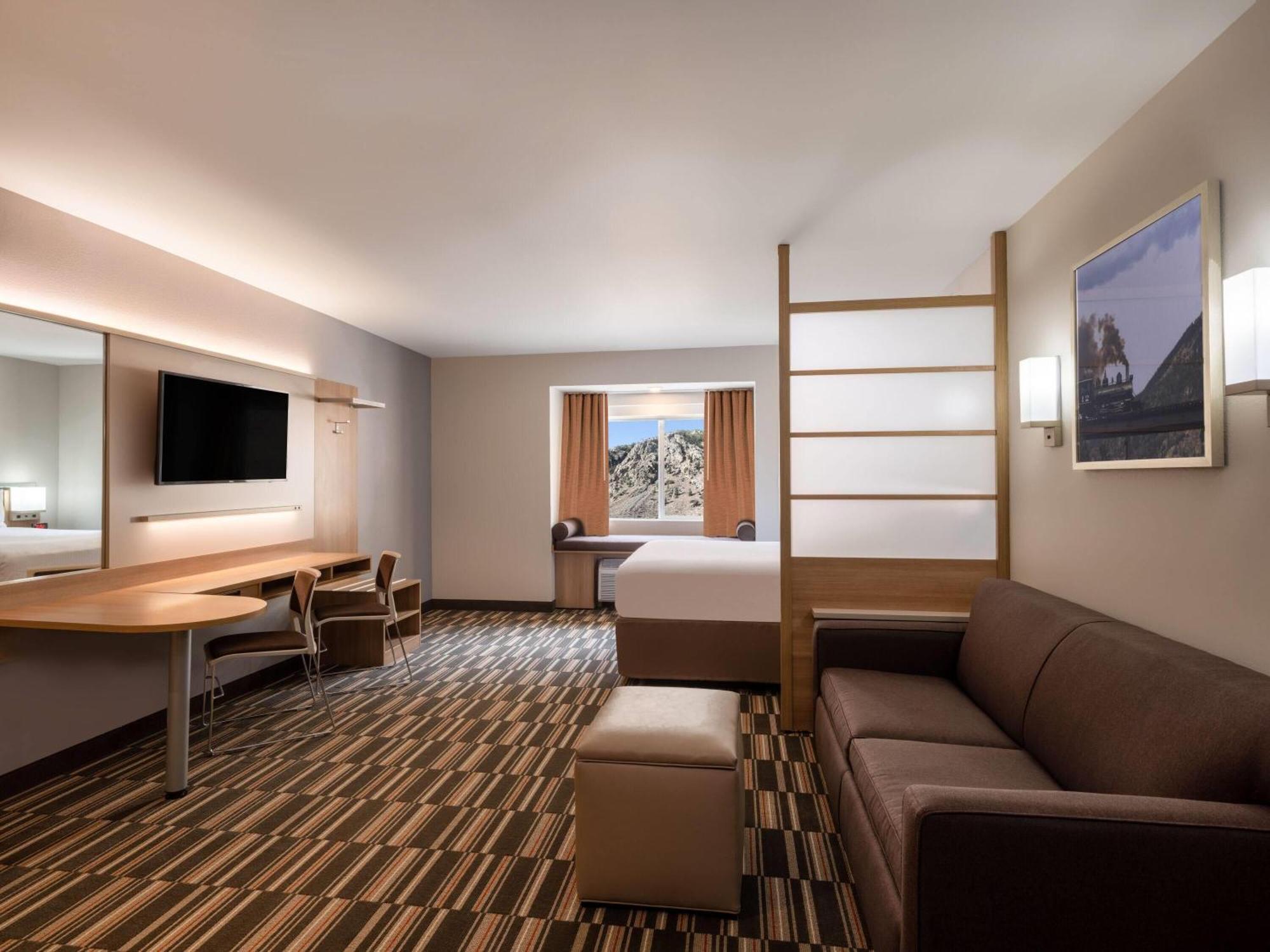 Microtel Inn & Suites By Wyndham Georgetown Lake エクステリア 写真