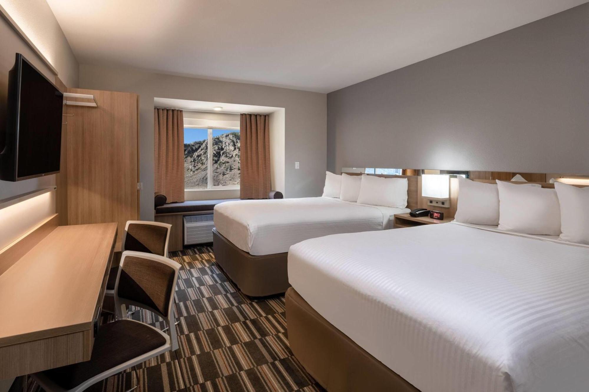 Microtel Inn & Suites By Wyndham Georgetown Lake エクステリア 写真